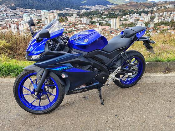 YAMAHA YZF R15 